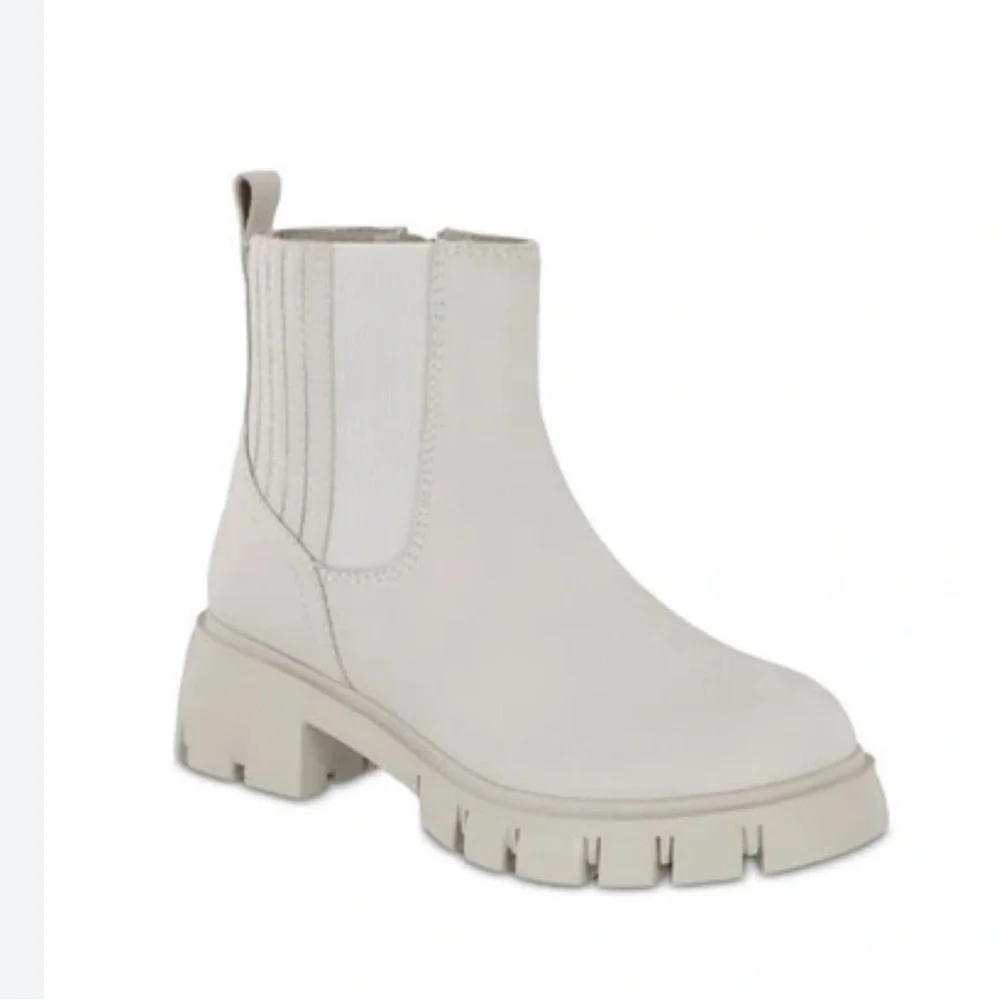 MIA Off-White Ankle Booties